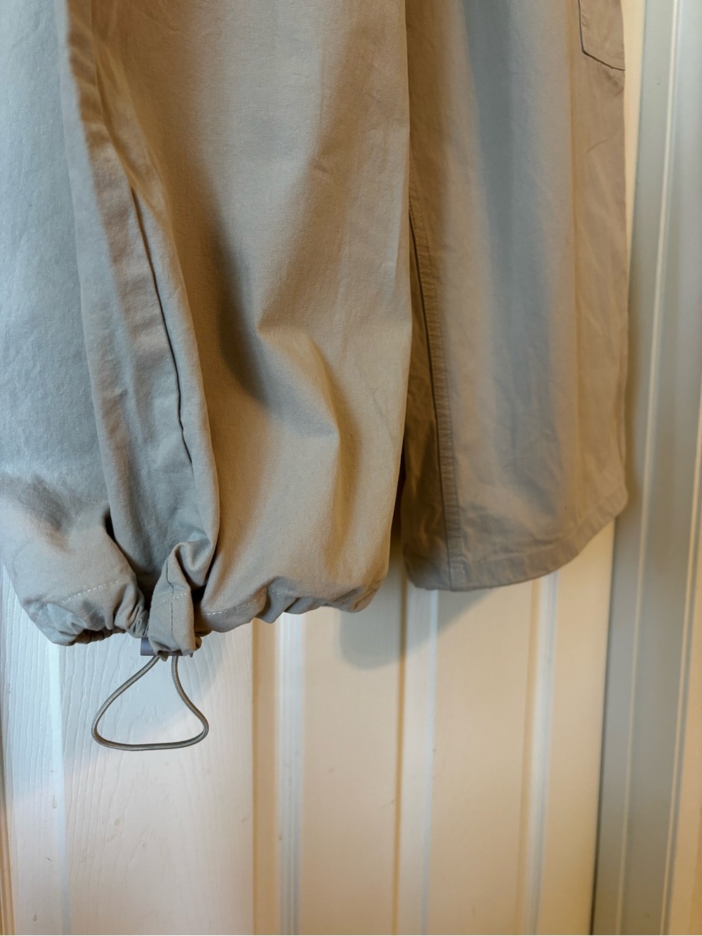 PacSun Beige Wide-Leg Cargo Pants - Picture 6 of 12